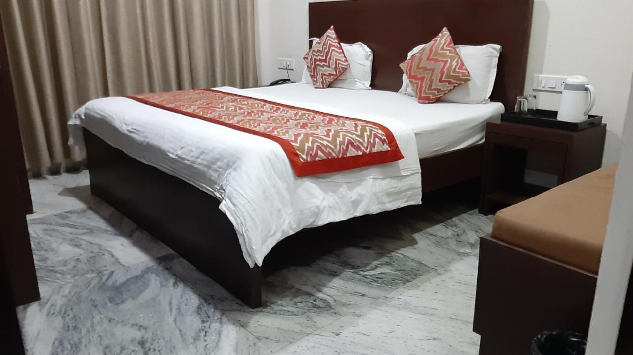 Hotel Sar Kamla Dham Skd Vrindavan Fully Vaccinated Staff Ngoại thất bức ảnh