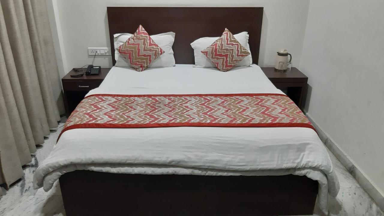 Hotel Sar Kamla Dham Skd Vrindavan Fully Vaccinated Staff Ngoại thất bức ảnh