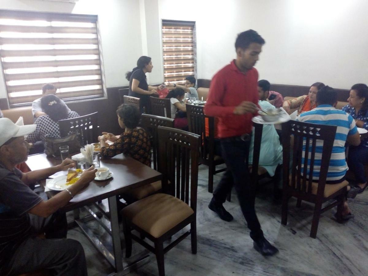 Hotel Sar Kamla Dham Skd Vrindavan Fully Vaccinated Staff Ngoại thất bức ảnh